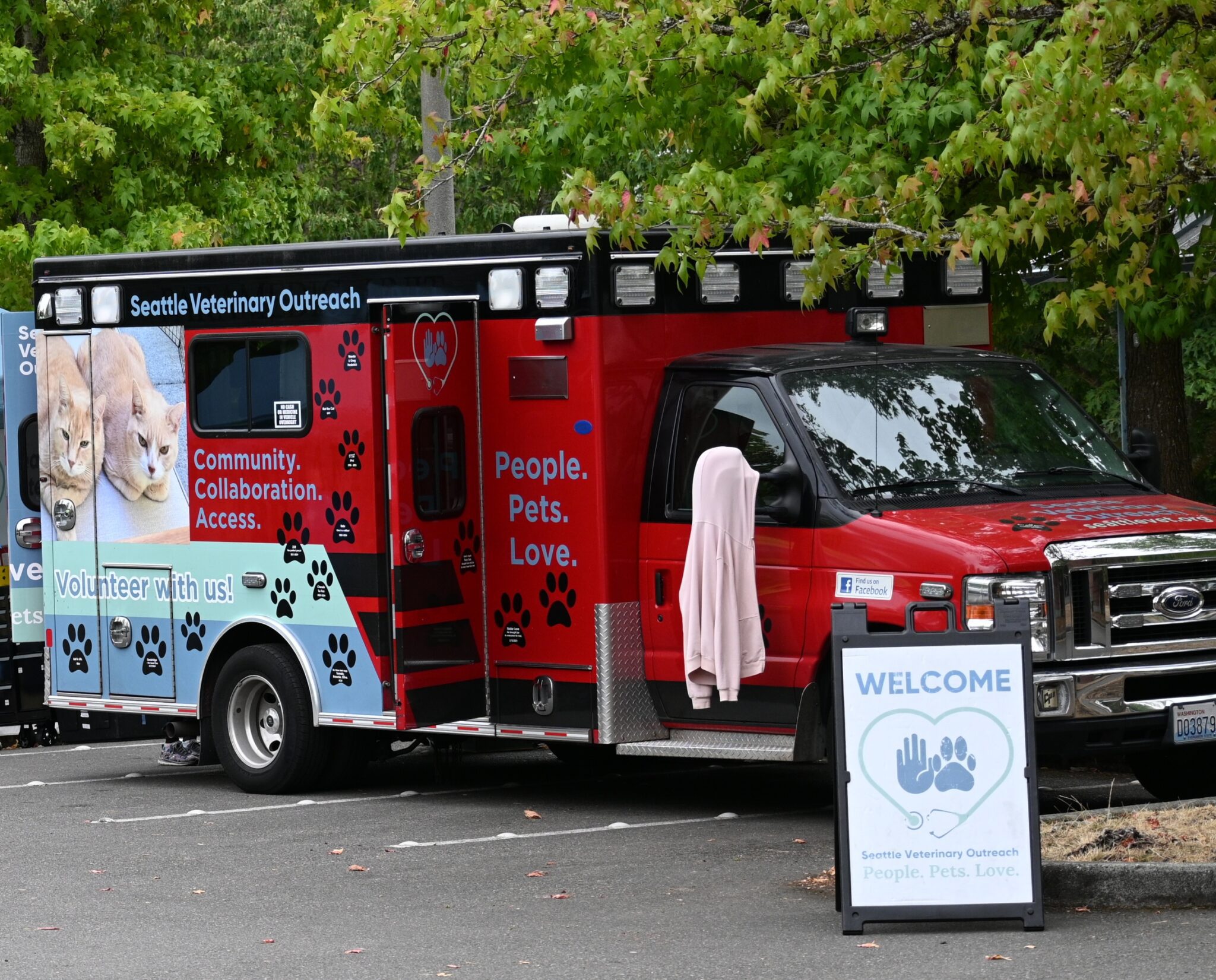 Seattle Veterinary Outreach was a new vendor on hand at Seattle Municipal Court's 2025 Community Resource Day.